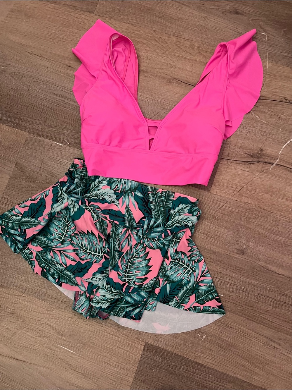 SHEIN Pink Ruffle Sleeve Bikini Top with Tropical Leaf Skirted Bottom